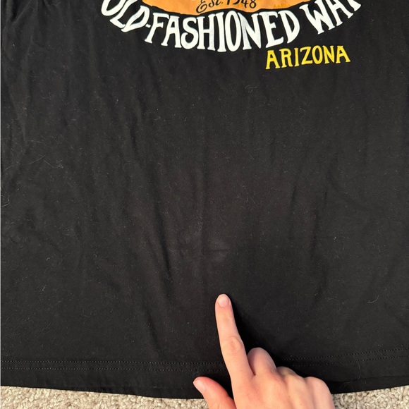 In N Out Graphic Tee - Picture 4 of 7